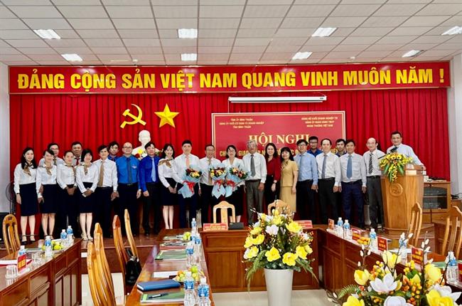 Hội nghị chuyển giao, tiếp nhận tổ chức Đảng và đảng viên của Vietcombank Bình Thuận về Đảng bộ Vietcombank