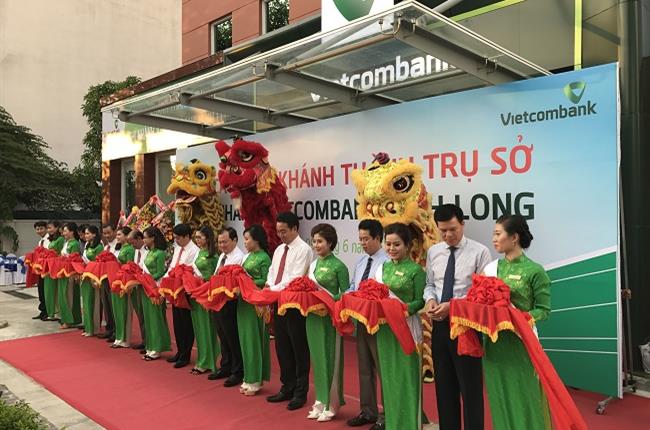 Vietcombank Vĩnh Long tổ chức hội nghị khách hàng năm 2017 và khánh thành trụ sở mới