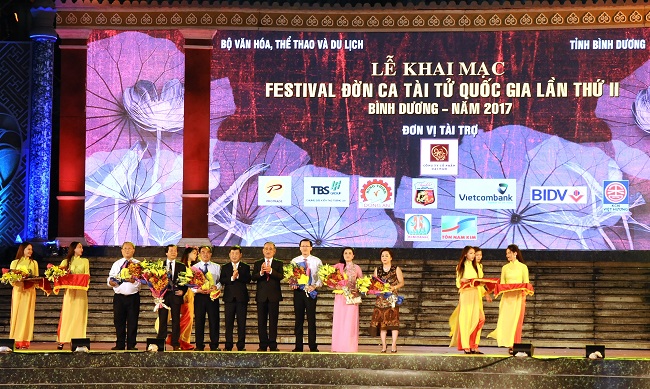 Vietcombank đồng hành cùng festival đờn ca tài tử quốc gia lần thứ ii – Bình Dương năm 2017