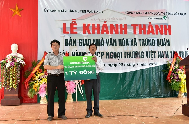 Vietcombank tổ chức lễ khánh thành và bàn giao công trình nhà văn hoá xã Trùng Quán (huyện Văn Lãng, tỉnh Lạng Sơn)