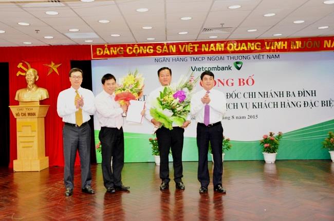 Lễ công bố quyết định về nhân sự tại Hội sở chính và một số chi nhánh Vietcombank