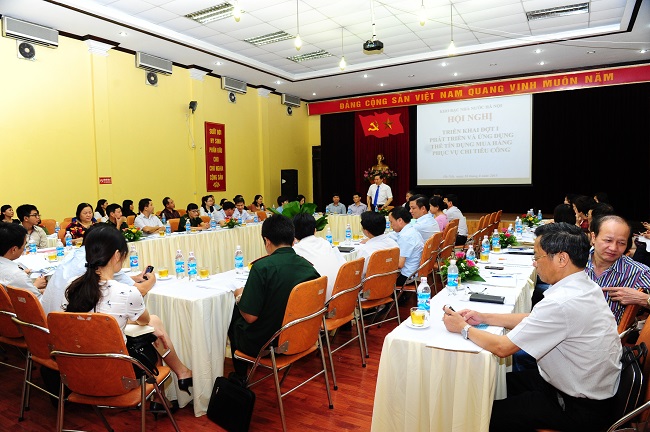 Vietcombank hợp tác cùng kho bạc nhà nước Hà Nội tổ chức hội nghị triển khai đợt 1 thanh toán qua thẻ tín dụng mua hàng phục vụ chi tiêu công