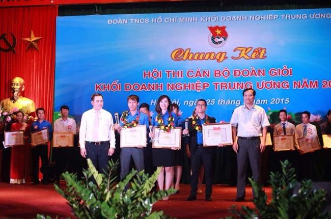 2 cán bộ đoàn Vietcombank giành giải cao vòng chung kết hội thi cán bộ đoàn giỏi