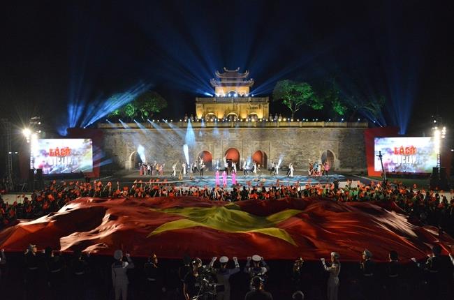 Vietcombank phối hợp tổ chức thành công chương trình truyền hình trực tiếp “Lá cờ Độc lập” kỷ niệm 70 năm Quốc khánh 2/9