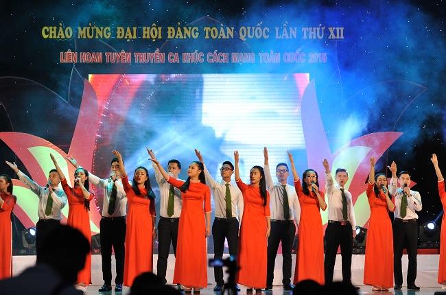 Đoàn thanh niên Vietcombank  đạt giải ba liên hoan các nhóm tuyên truyền ca khúc cách mạng toàn quốc năm 2015