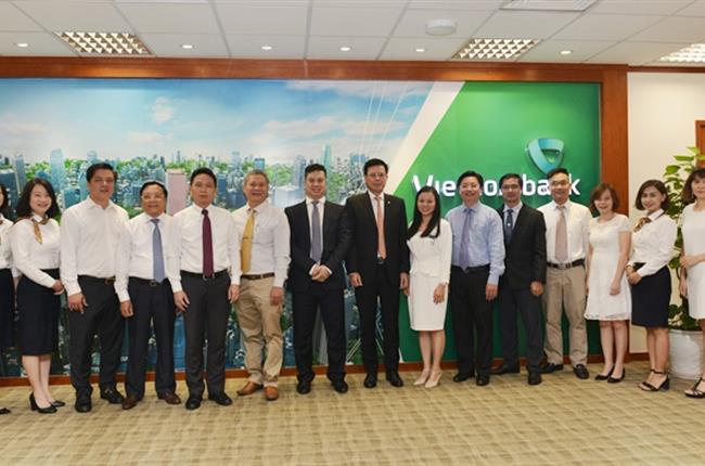 Vietcombank ký kết thỏa thuận hợp tác với Viện Ngân hàng - Tài chính (NEU) và Đại học Ngân hàng TP.HCM