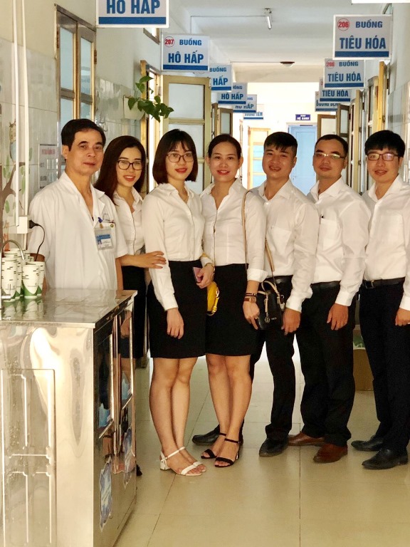 Vietcombank Tây Hà Nội thăm hỏi, tặng quà Khoa Nhi Bệnh viện Đa khoa Hà Đông