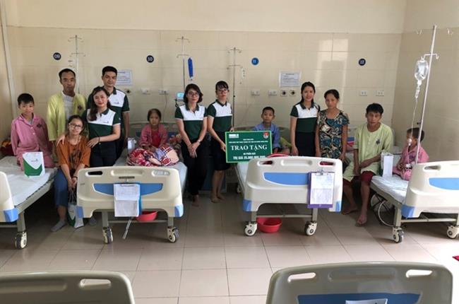 Đoàn Thanh niên Vietcombank Chi nhánh Thanh Xuân tổ chức chương trình thiện nguyện tại Bệnh viện K cơ sở 3 Hà Nội