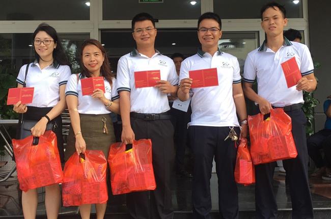 Đoàn viên thanh niên Vietcombank Bình Dương tham gia hiến máu nhân đạo