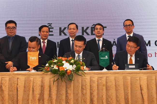 Vietcombank and FWD agree exclusive 15-year bancassurance partnership in Vietnam