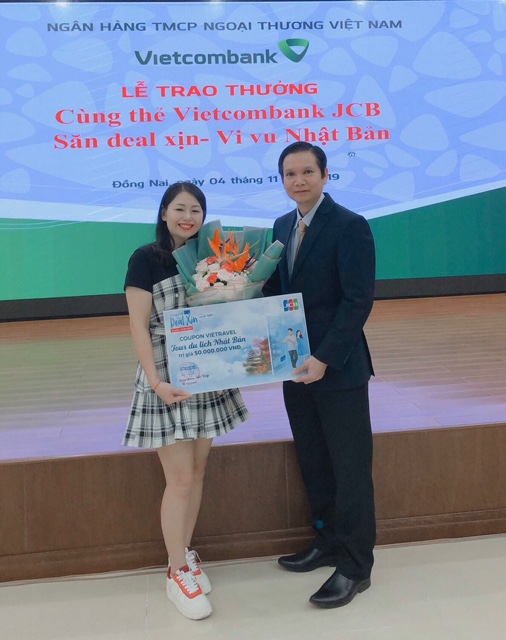 Vietcombank trao thưởng giải Đặc biệt chương trình “Cùng thẻ Vietcombank JCB săn deal xịn, vi vu Nhật Bản”