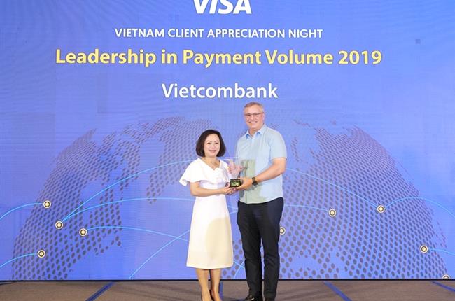 Vietcombank nhận 6 giải thưởng quan trọng do Tổ chức thẻ quốc tế Visa trao tặng