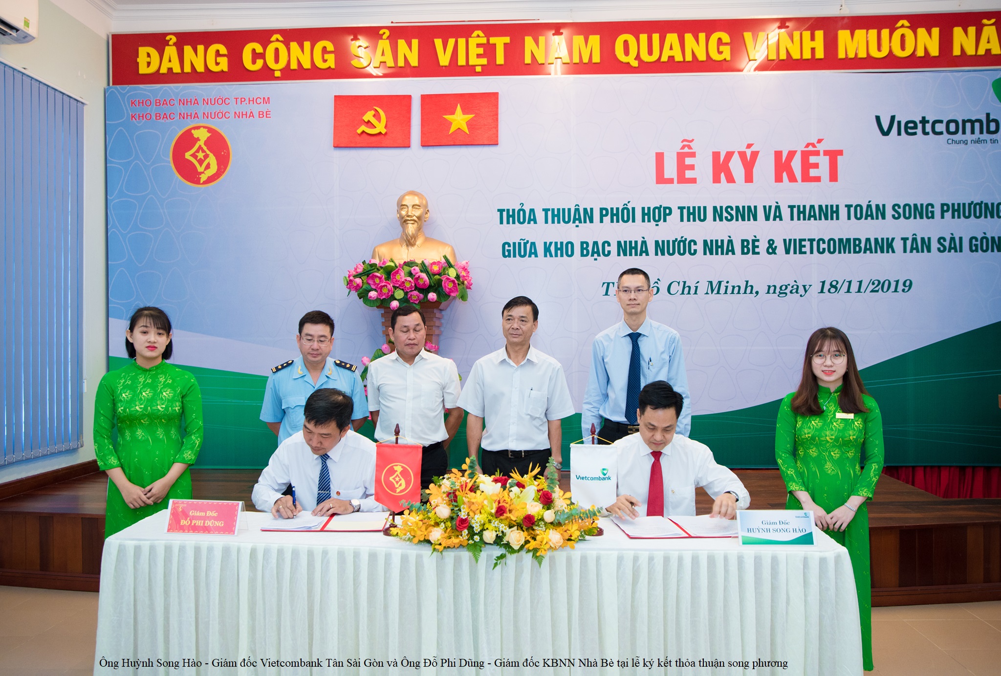 Vietcombank Tân Sài Gòn hợp tác thanh toán song phương điện tử và phối hợp thu ngân sách Nhà nước với Kho bạc Nhà nước huyện Nhà Bè