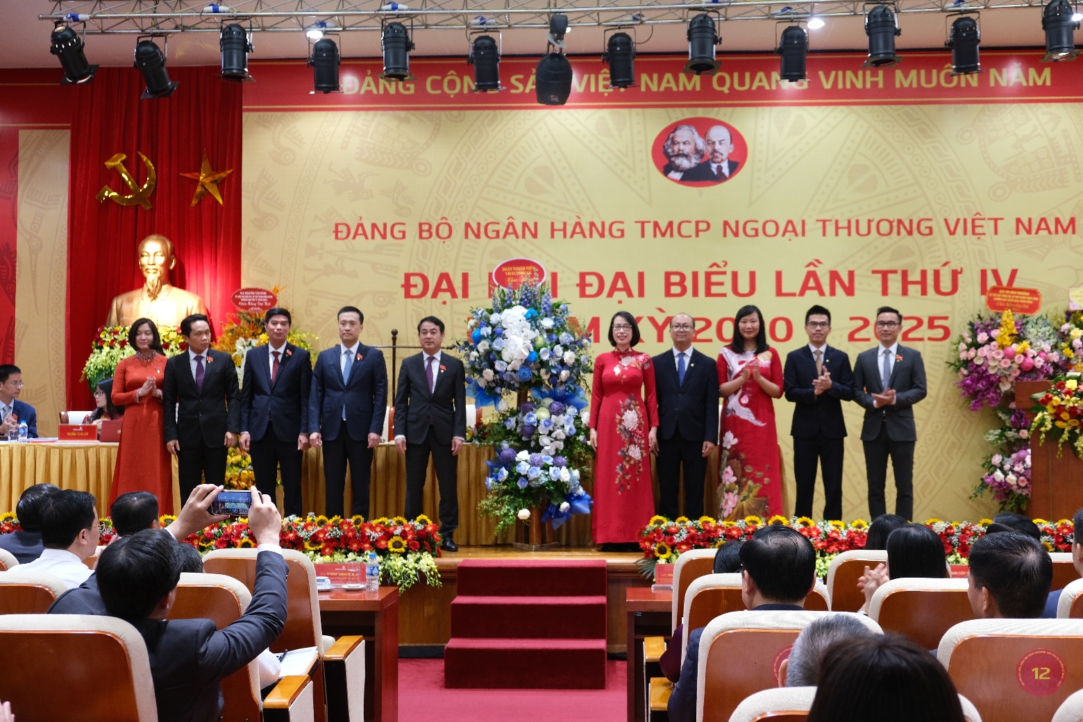 Khai mạc Đại hội đại biểu Đảng bộ Vietcombank lần thứ IV, nhiệm kỳ 2020 – 2025