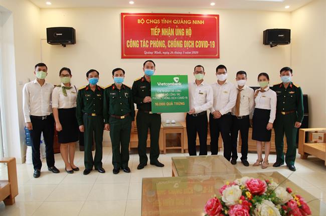 Vietcombank Hạ Long ủng hộ 10.000 quả trứng cho khu cách ly Trường Quân sự tỉnh Quảng Ninh
