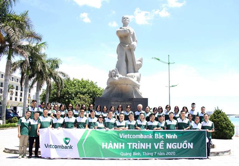 Đảng bộ Vietcombank Bắc Ninh tổ chức hành trình về nguồn tại tỉnh Quảng Bình 2020