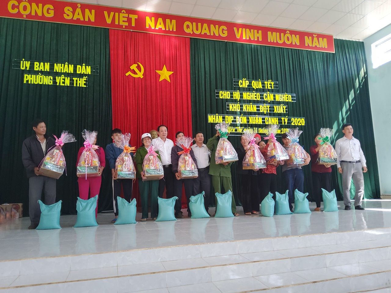 	Vietcombank Bắc Gia Lai thực hiện các hoạt động an sinh xã hội nhân dịp Tết Canh Tý 2020.