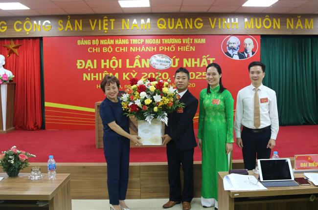 Chi bộ Vietcombank Phố Hiến tổ chức thành công Đại hội lần thứ nhất nhiệm kỳ 2020-2025