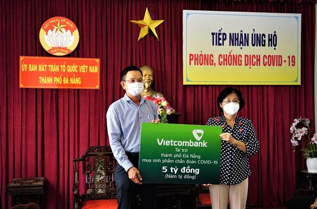 Vietcombank ủng hộ 5 tỷ đồng chung tay cùng thành phố Đà Nẵng đẩy lùi dịch bệnh COVID-19  