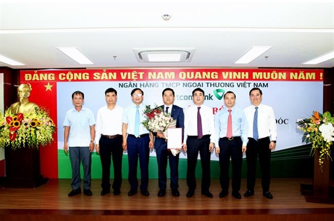 Lễ công bố quyết định điều động và bổ nhiệm Giám đốc Vietcombank Hà Nam
