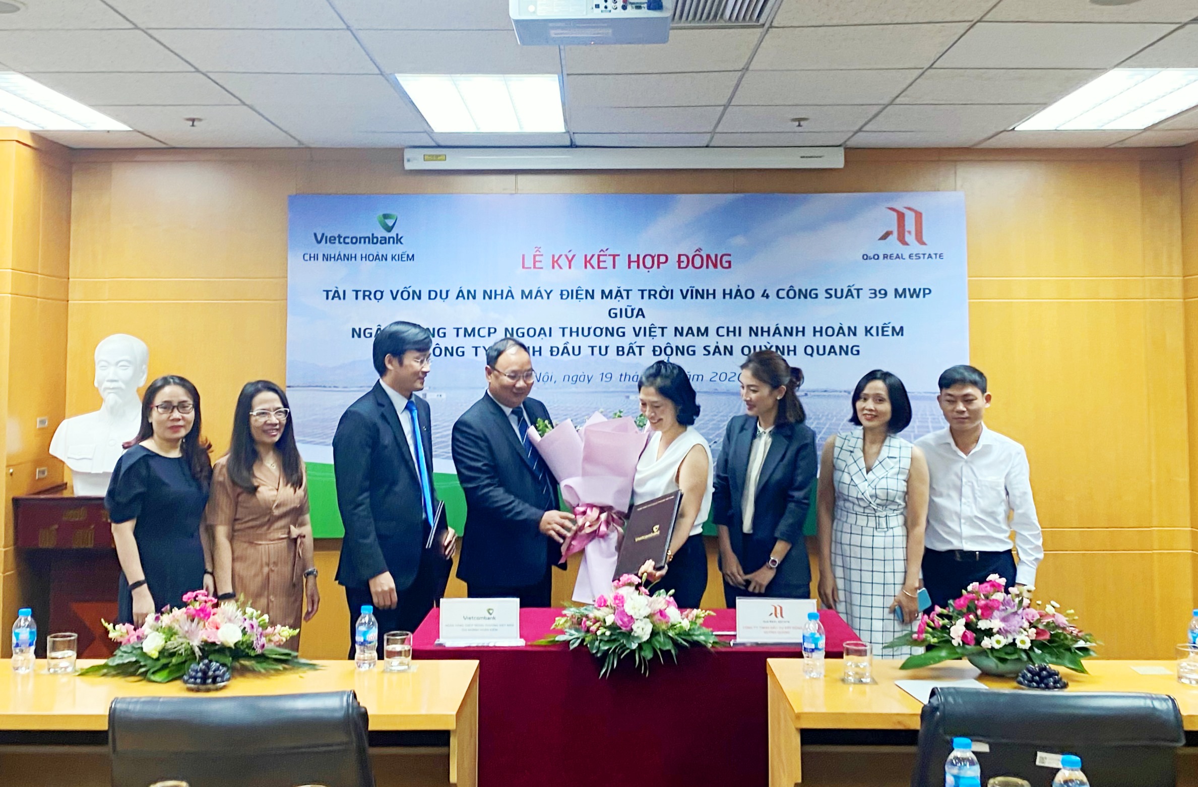Lễ ký kết Hợp đồng tài trợ dự án giữa Vietcombank Hoàn Kiếm và Công ty TNHH Đầu tư Bất động sản Quỳnh Quang