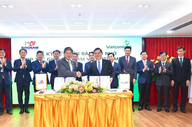Lễ ký kết Biên bản ghi nhớ hợp tác giữa Vietcombank và KOCHAM
