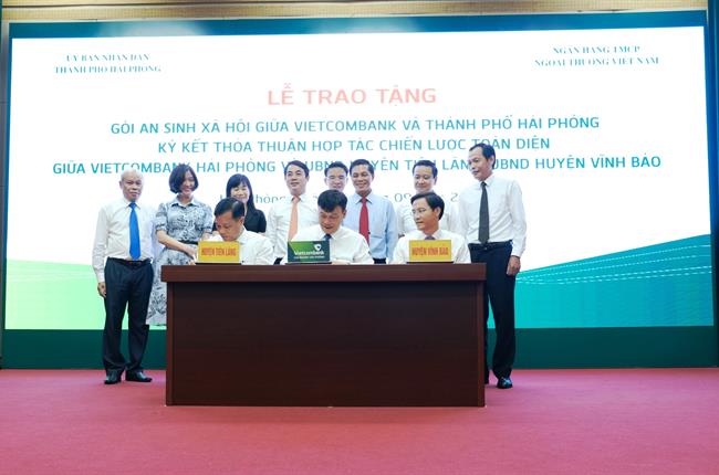 Vietcombank Hải Phòng ký kết thỏa thuận hợp tác chiến lược toàn diện với UBND huyện Tiên Lãng và huyện Vĩnh Bảo