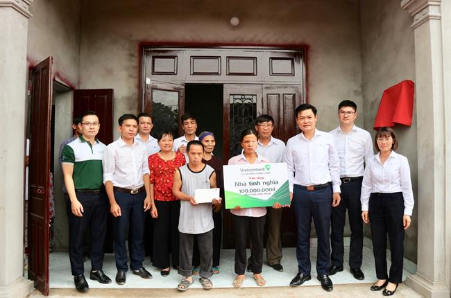 Vietcombank Thăng Long tài trợ xây dựng nhà tình nghĩa cho hộ nghèo xã Bột Xuyên – huyện Mỹ Đức – Hà Nội             