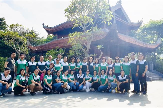 Đảng viên các chi bộ 2, 5, 14 thuộc Đảng bộ Vietcombank Sở giao dịch về nguồn tại Sơn La
