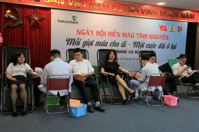 Vietcombank Hà Nội với ngày hội hiến máu tình nguyện “Mỗi giọt máu cho đi – Một cuộc đời ở lại”