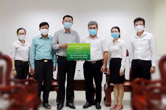Vietcombank Long An ủng hộ 50 triệu đồng phòng chống dịch COVID-19 tại Long An