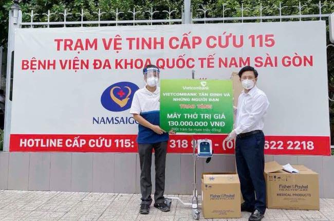 Vietcombank Tân Định tiếp sức cùng các Bệnh viện tuyến đầu tại TP.HCM phòng chống dịch COVID-19