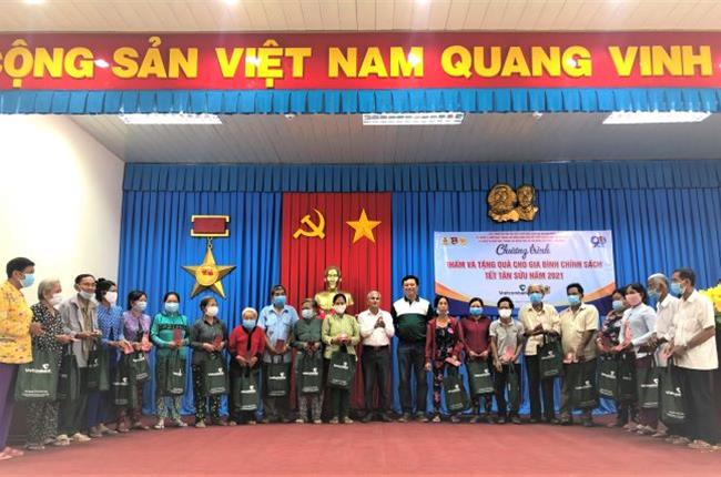Vietcombank Hồ Chí Minh mang mùa xuân ấm áp đến với cộng đồng