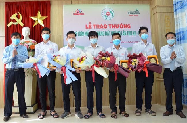 Vietcombank Quảng Nam đồng hành cùng Quỹ ươm mầm tài năng đất Quảng lần thứ XII – năm 2021