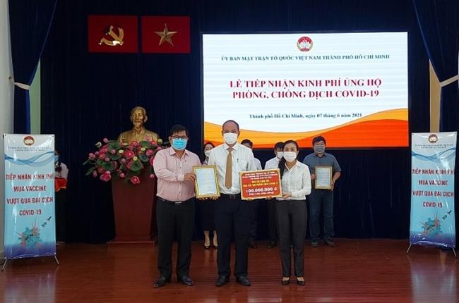 Vietcombank Nam Sài Gòn ủng hộ 100 triệu đồng mua vắc xin phòng chống dịch COVID-19 