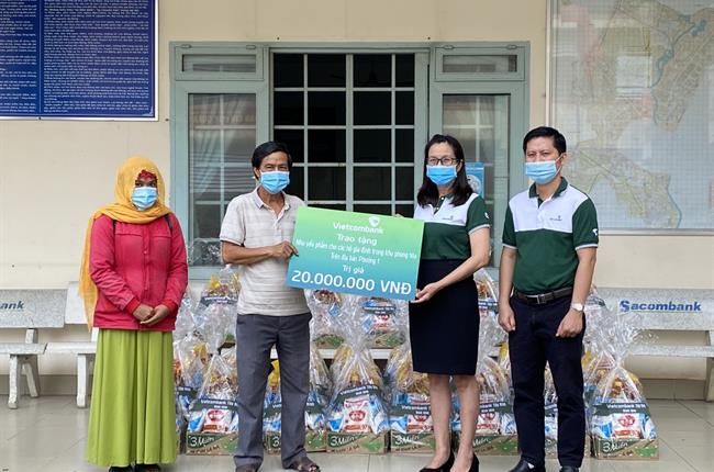 Vietcombank Tây Ninh tiếp tục đồng hành cùng các địa phương phòng chống dịch Covid - 19