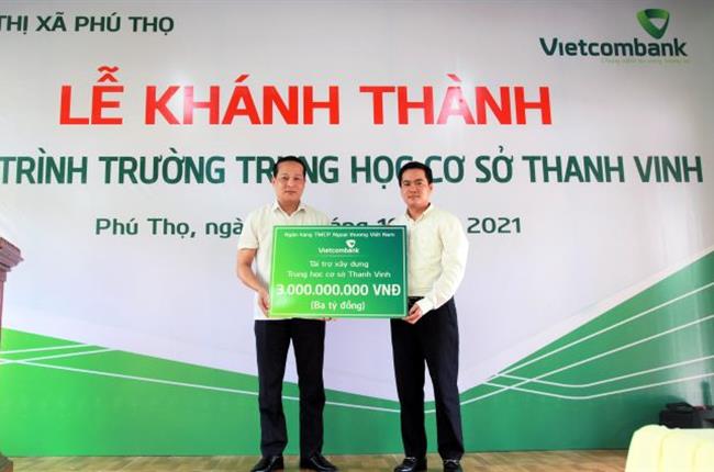 Vietcombank ủng hộ 3 tỷ đồng xây dựng Nhà lớp học Trường THCS Thanh Vinh, tỉnh Phú Thọ