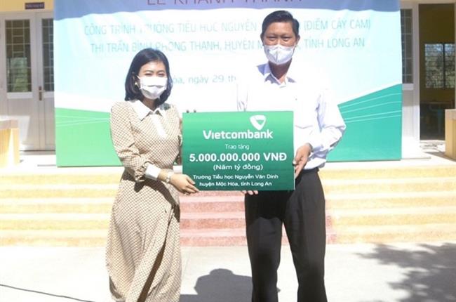 Khánh thành công trình Trường tiểu học Nguyễn Văn Dinh (tỉnh Long An) do Vietcombank tài trợ kinh phí xây dựng