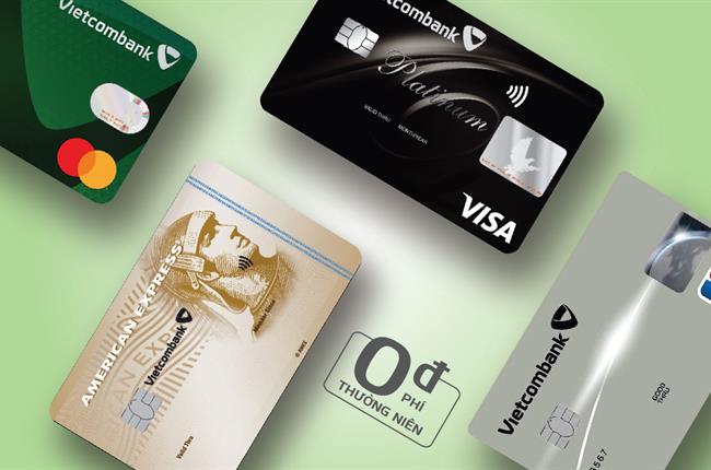 Vietcombank chúc mừng khách hàng được hoàn phí thường niên năm đầu thẻ tín dụng
