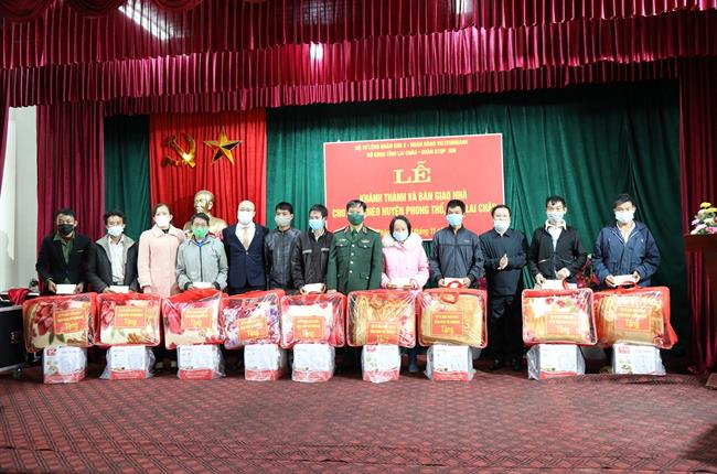 Vietcombank tham dự Lễ khánh thành và bàn giao nhà cho hộ nghèo tại huyện Phong Thổ, tỉnh Lai Châu