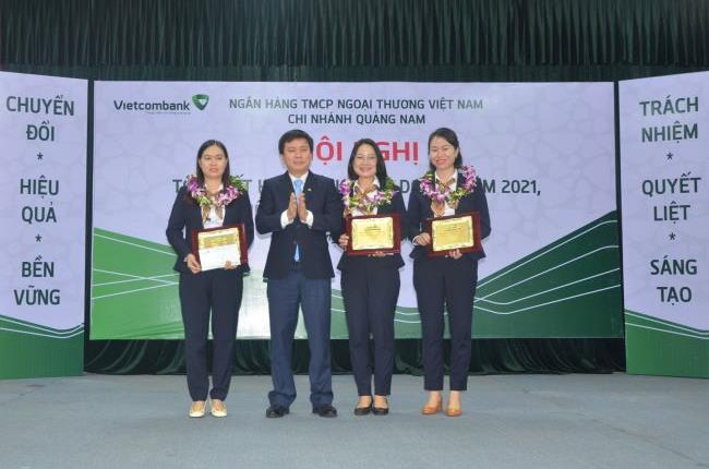 Vietcombank Quảng Nam tổ chức hội nghị triển khai nhiệm vụ kinh doanh năm 2022