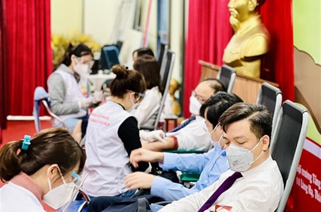 Đoàn Thanh niên Vietcombank Sở Giao dịch tổ chức ngày hội hiến máu tình nguyện 