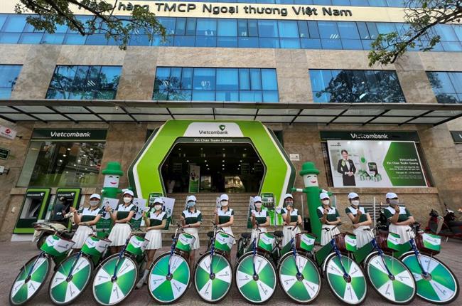 Trải nghiệm dịch vụ, nhận quà trao tay tại Vietcombank Tuyên Quang