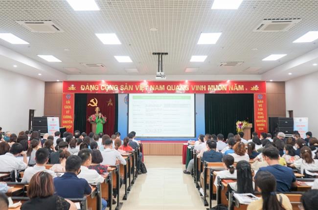 Vietcombank Hưng Yên đồng hành cùng Hội nghị đối thoại Hải quan - Doanh nghiệp năm 2022