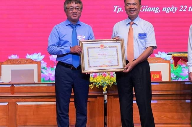 Vietcombank Bắc Giang vinh dự nhận Bằng khen của UBND tỉnh Bắc Giang