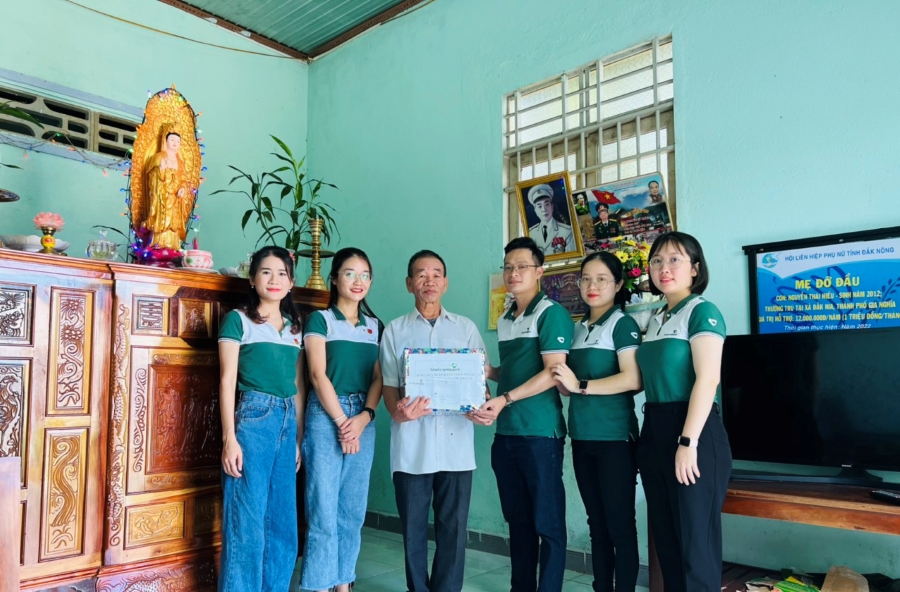 Vietcombank Đắk Nông tổ chức các hoạt động ngày Thương binh Liệt sĩ