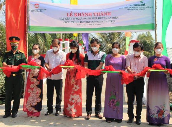 Lễ khánh thành cầu Kênh 1500 và trao tặng 5 căn nhà đại đoàn kết tại Kiên Giang do Vietcombank tài trợ