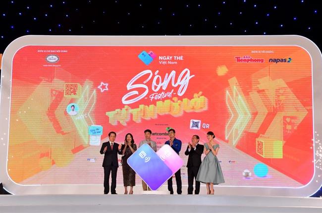 Vietcombank đồng hành cùng chương trình Ngày thẻ Việt Nam 2022 với danh vị Kim cương