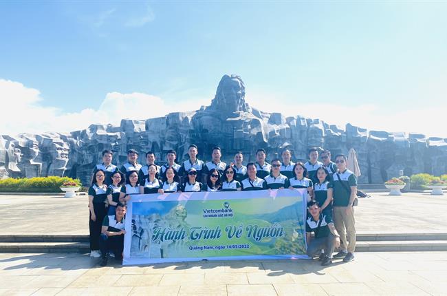 Chi bộ Vietcombank Bắc Hà Nội tổ chức chương trình về nguồn tại tỉnh Quảng Nam