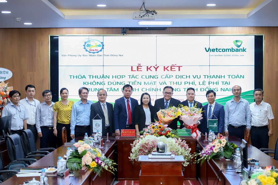 Vietcombank Đông Đồng Nai và UBND tỉnh Đồng Nai ký kết thỏa thuận cung cấp dịch vụ thanh toán tại trung tâm hành chính công